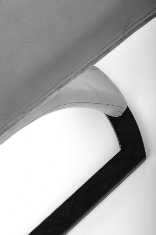 a809f0ae4c7543e2b06bfa13f29cec7e