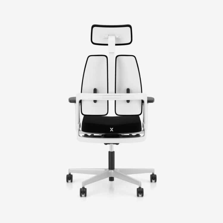 xilium-gaming-chair-black-white000-26359-4.jpg