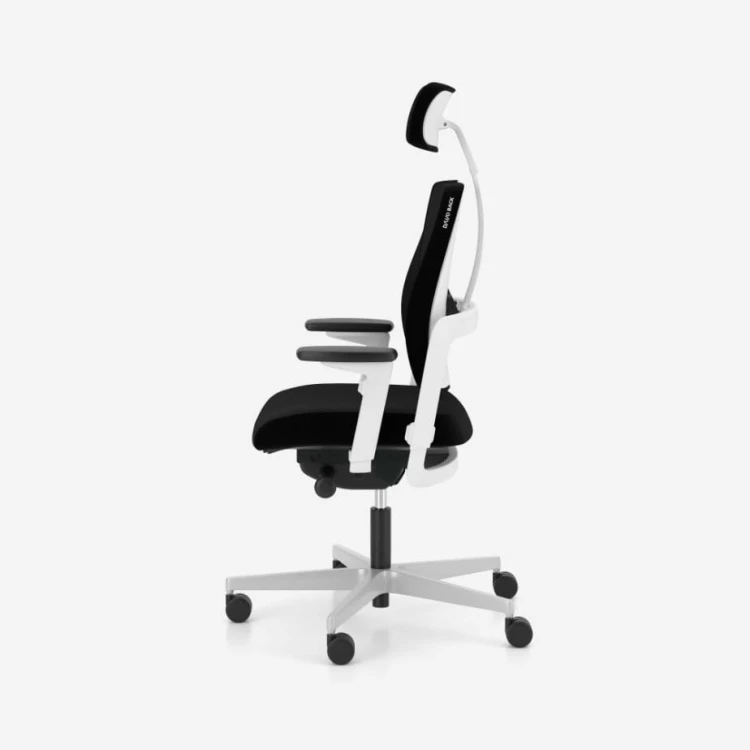xilium-gaming-chair-black-white000-26374-6.jpg