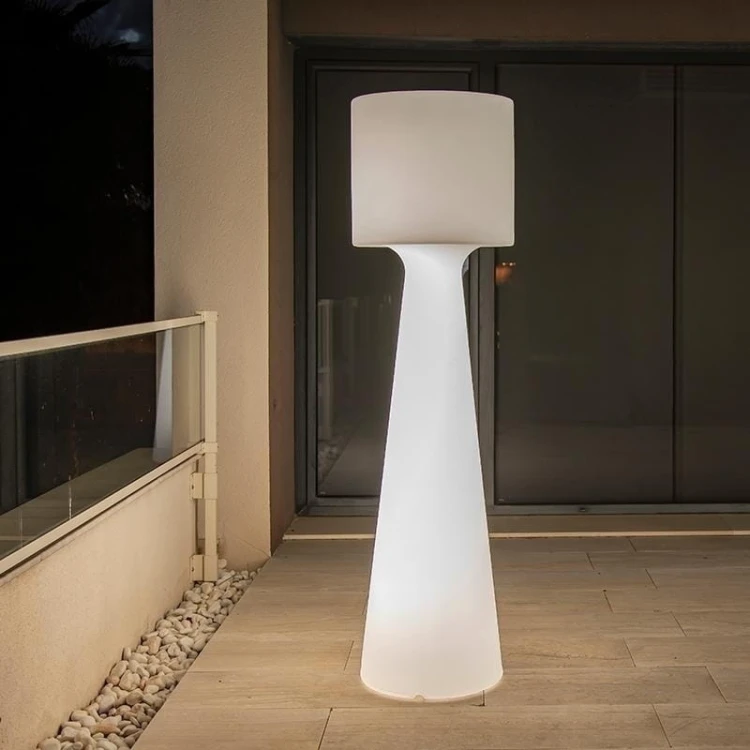 lampa-ogrodowa-grace-170-cable-2-stokrzesel-pl.jpeg