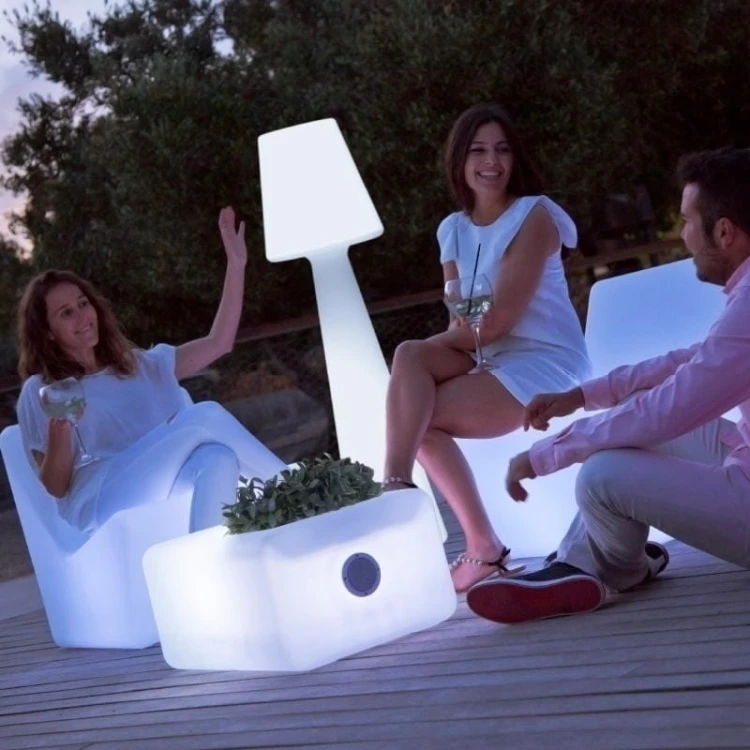 lampa-ogrodowa-lola-165-cable-3-stokrzesel-pl.jpg