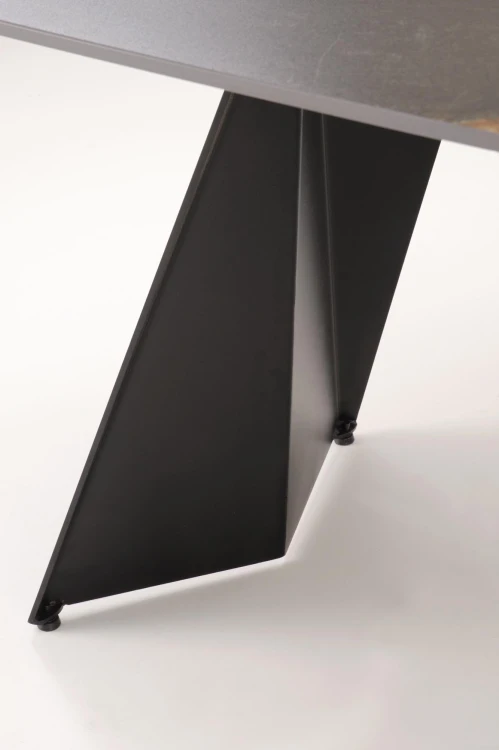 czarny-stol-armani-5-stokrzesel-pl.jpg