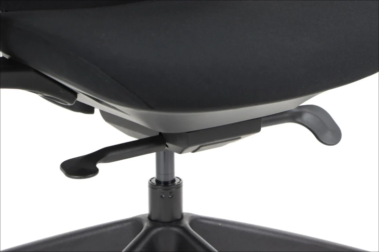 Fotel ergonomiczny LARSTON czarny z wysuw siedziska z zagłówkiem BHP