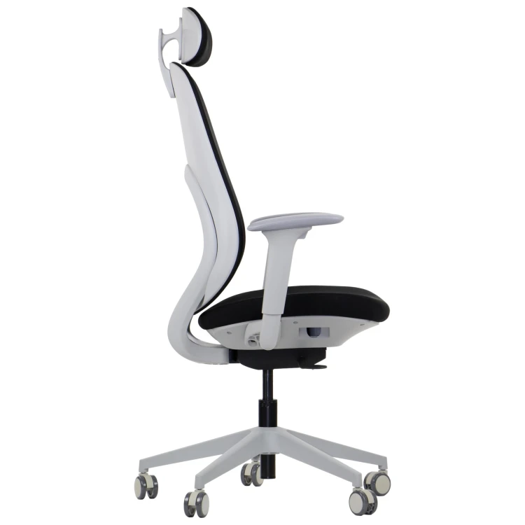 Fotel ergonomiczny LARSTON GF czarny z wysuw siedziska z zagłówkiem BHP