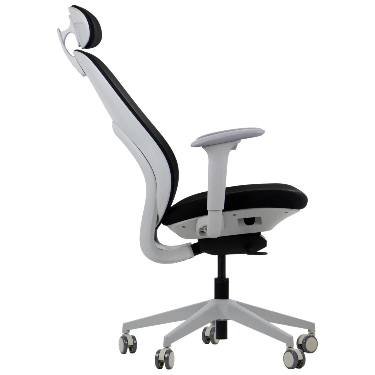 Fotel ergonomiczny LARSTON GF czarny z wysuw siedziska z zagłówkiem BHP