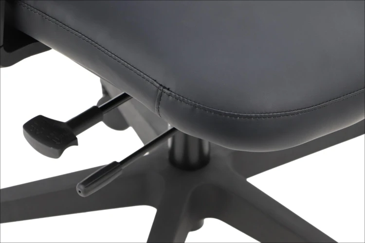 Fotel biurowy ergonomiczny SELLA czarna ekoskóra